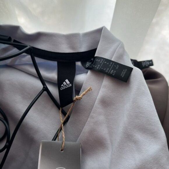 adidas long sleeve cropped shirt light blue L - Picture 8 of 8